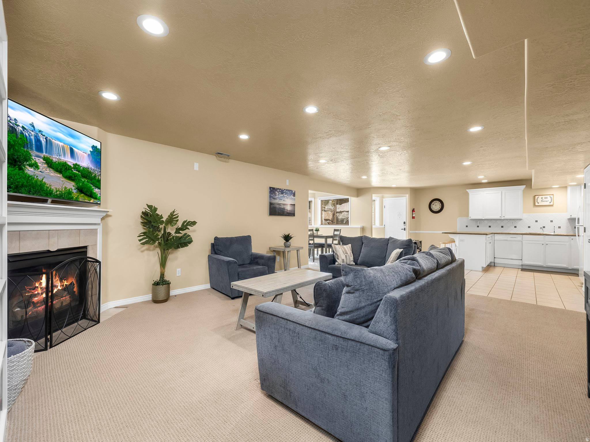 HIGH VALLEY ESTATES - Residential