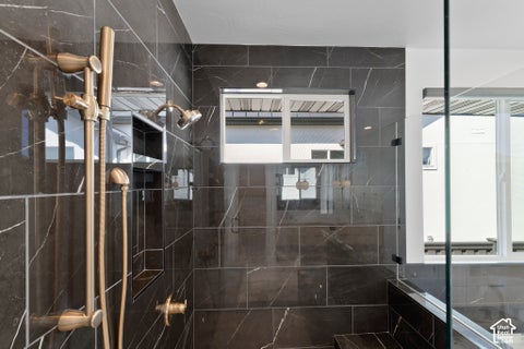 Tiny photo for 165 S FARMHOUSE CIR, Kaysville, UT 84037 (MLS # 2188545)