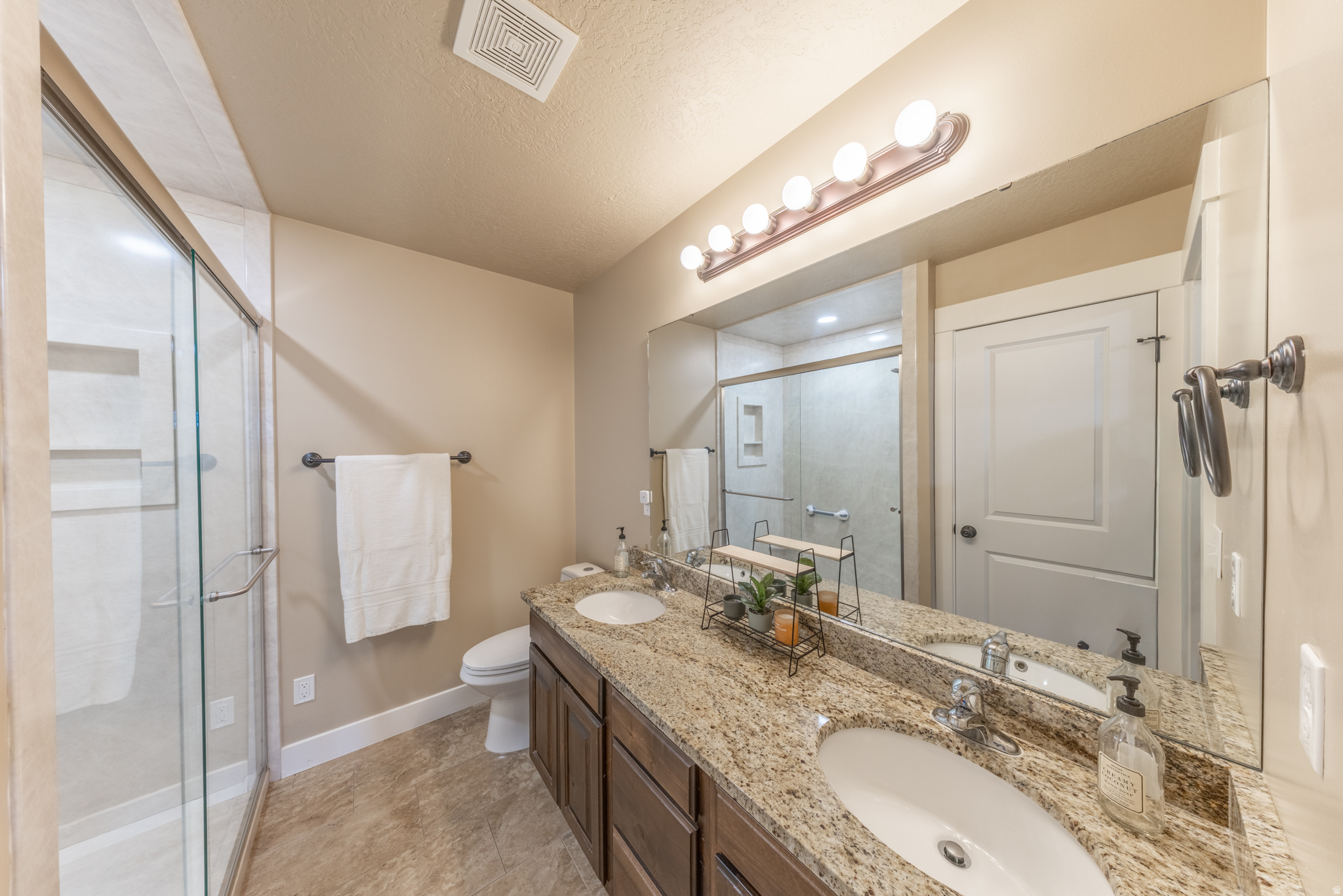 LOVE ESTATES - Residential