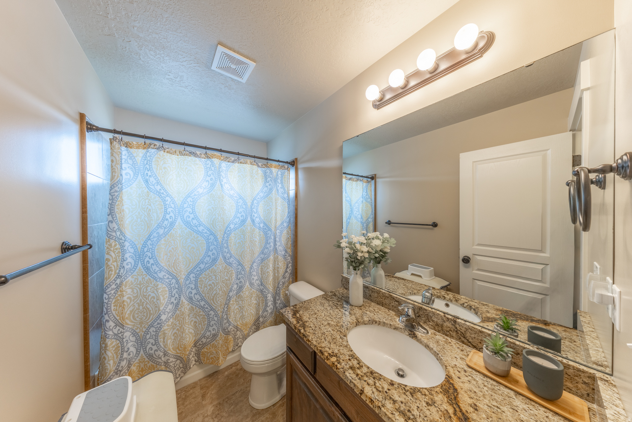 LOVE ESTATES - Residential