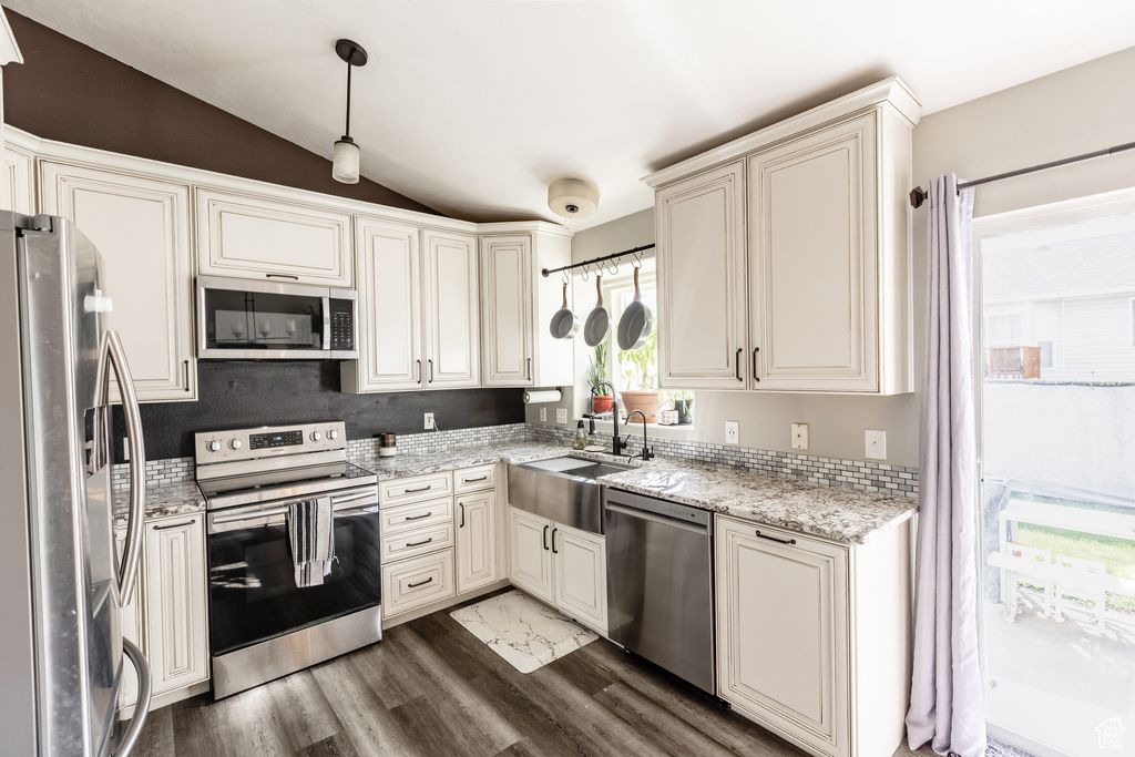 Photo of 825 W 620 S, Tooele, UT 84074 (MLS # 2119570)