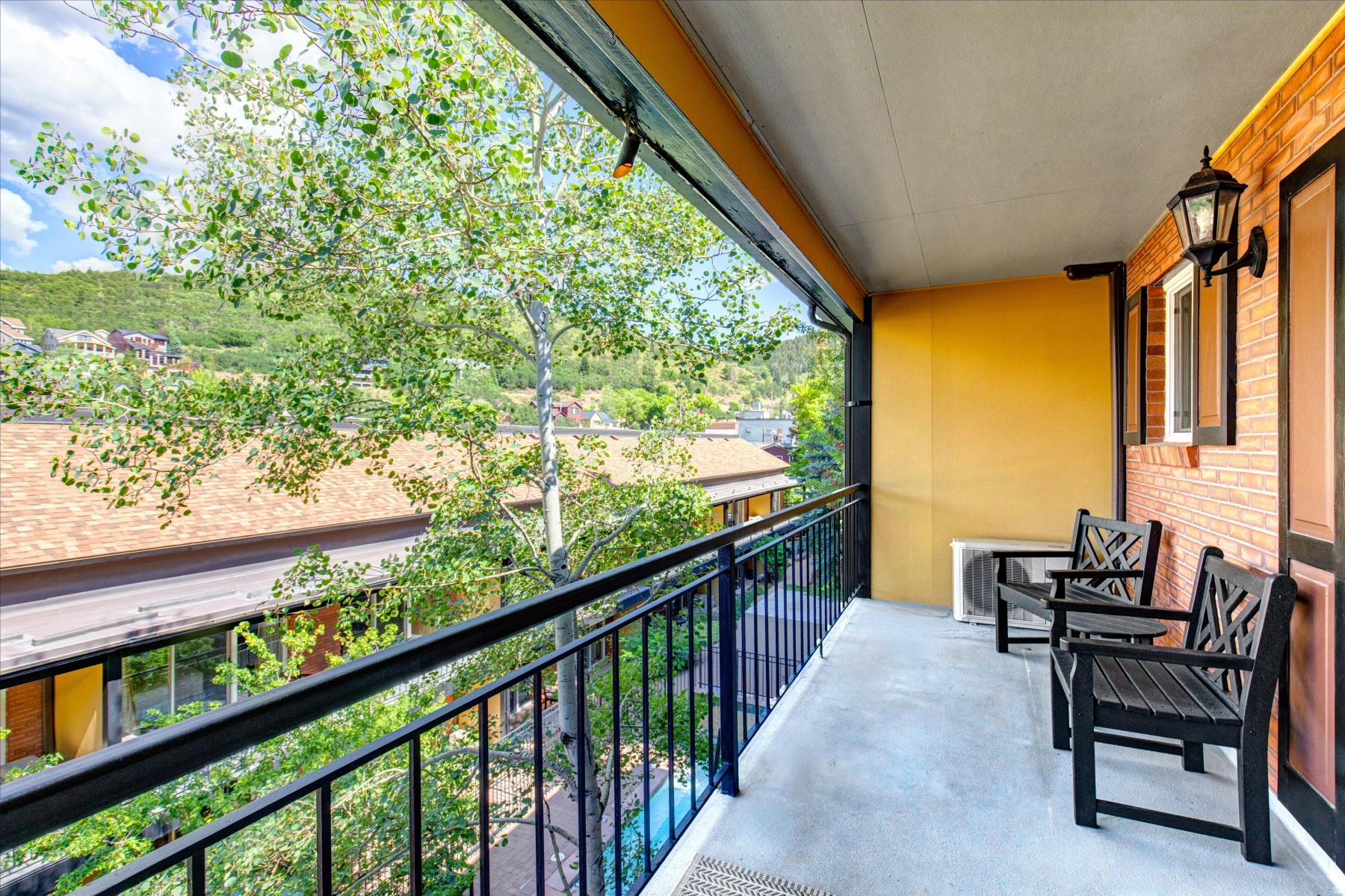 TREASURE MOUNTAIN INN - Residential