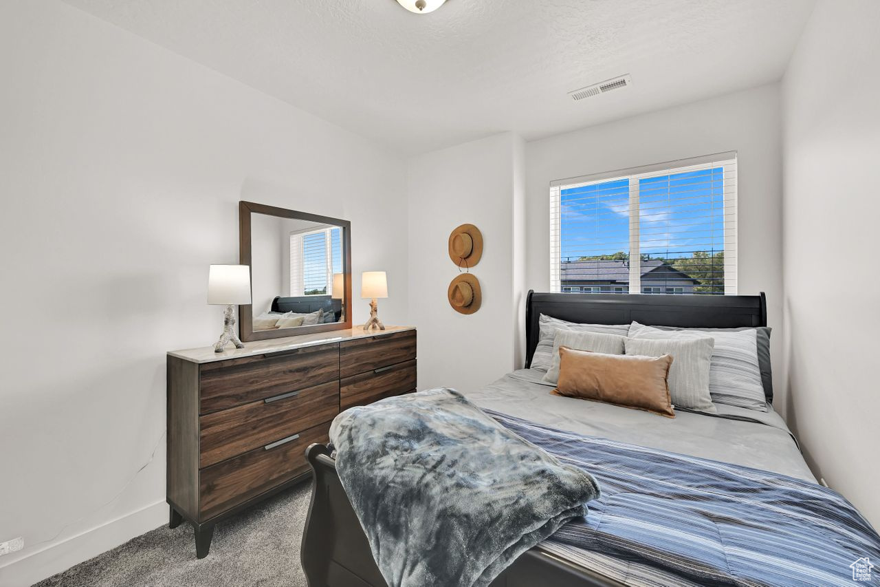 THE OVERLOOK AT 16TH TOWN HOMES - Residential