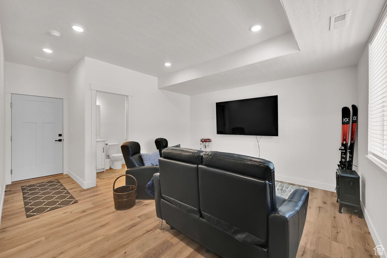 THE OVERLOOK AT 16TH TOWN HOMES - Residential