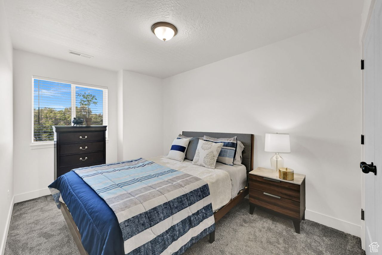 THE OVERLOOK AT 16TH TOWN HOMES - Residential