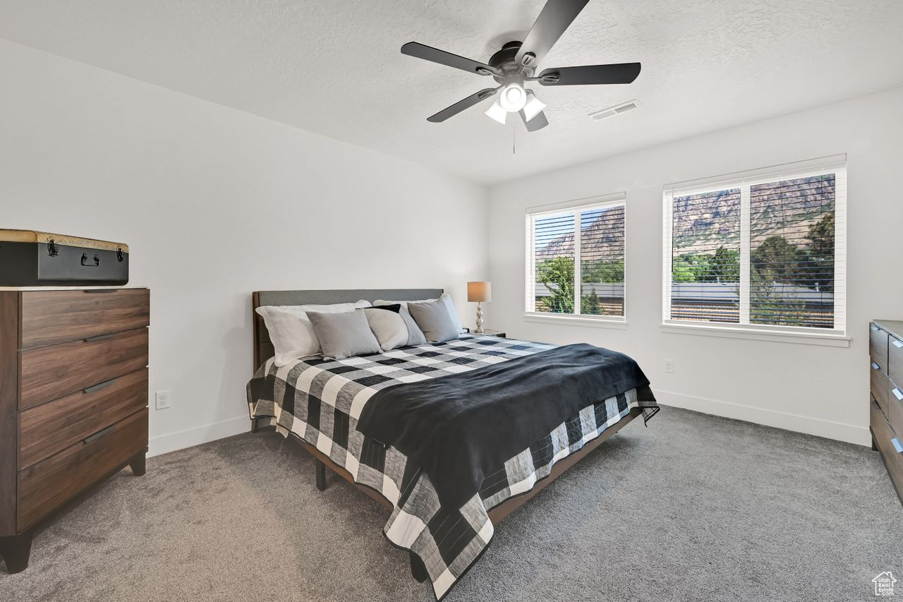 THE OVERLOOK AT 16TH TOWN HOMES - Residential