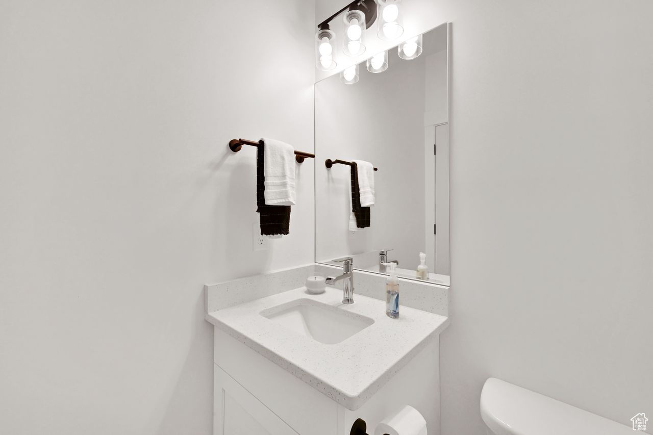 THE OVERLOOK AT 16TH TOWN HOMES - Residential