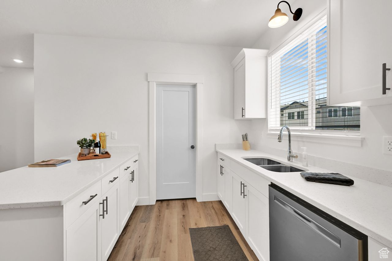 THE OVERLOOK AT 16TH TOWN HOMES - Residential