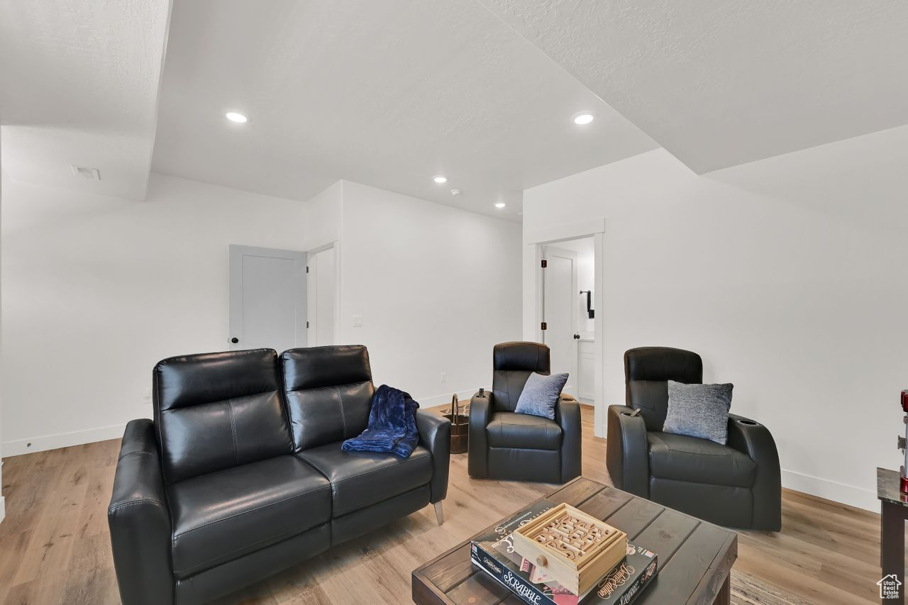 THE OVERLOOK AT 16TH TOWN HOMES - Residential