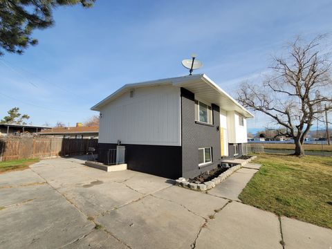 Tiny photo for 2942 EUCALYPTUS WAY, Salt Lake City, UT 84119 (MLS # 2139990)