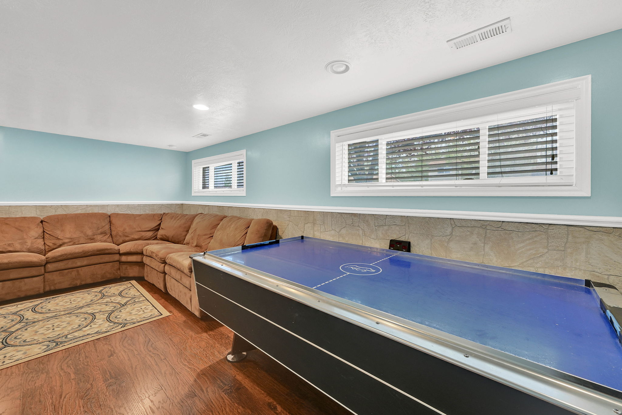 CEDAR RIDGE - Residential