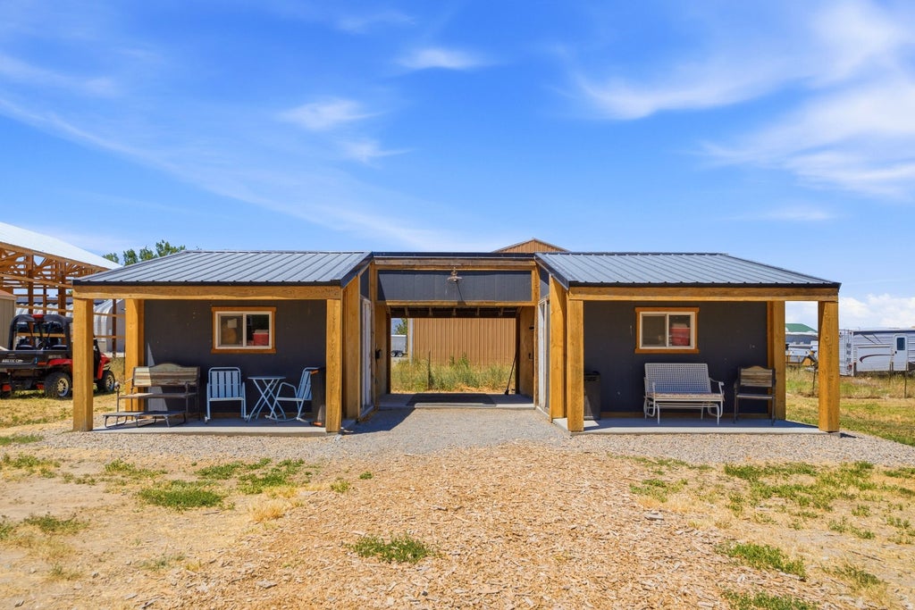 Photo of 285 E CIMMARRON WAY N, Erda, UT 84074 (MLS # 2182439)