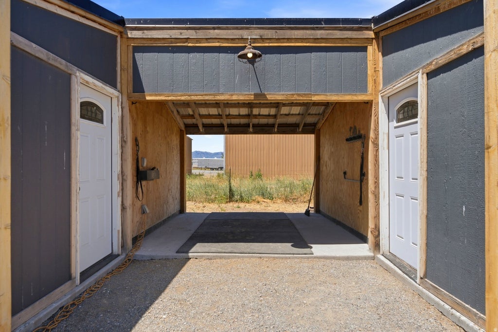 Photo of 285 E CIMMARRON WAY N, Erda, UT 84074 (MLS # 2182439)