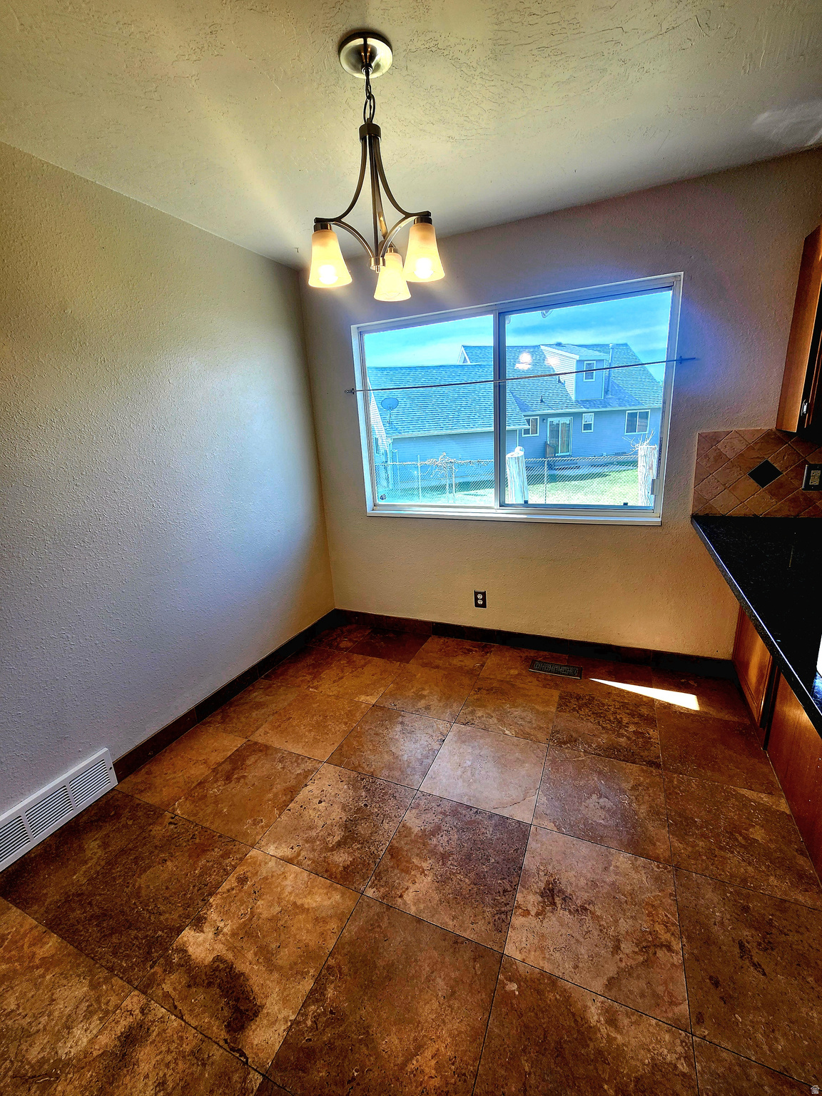 WALNUT HILLS - Residential