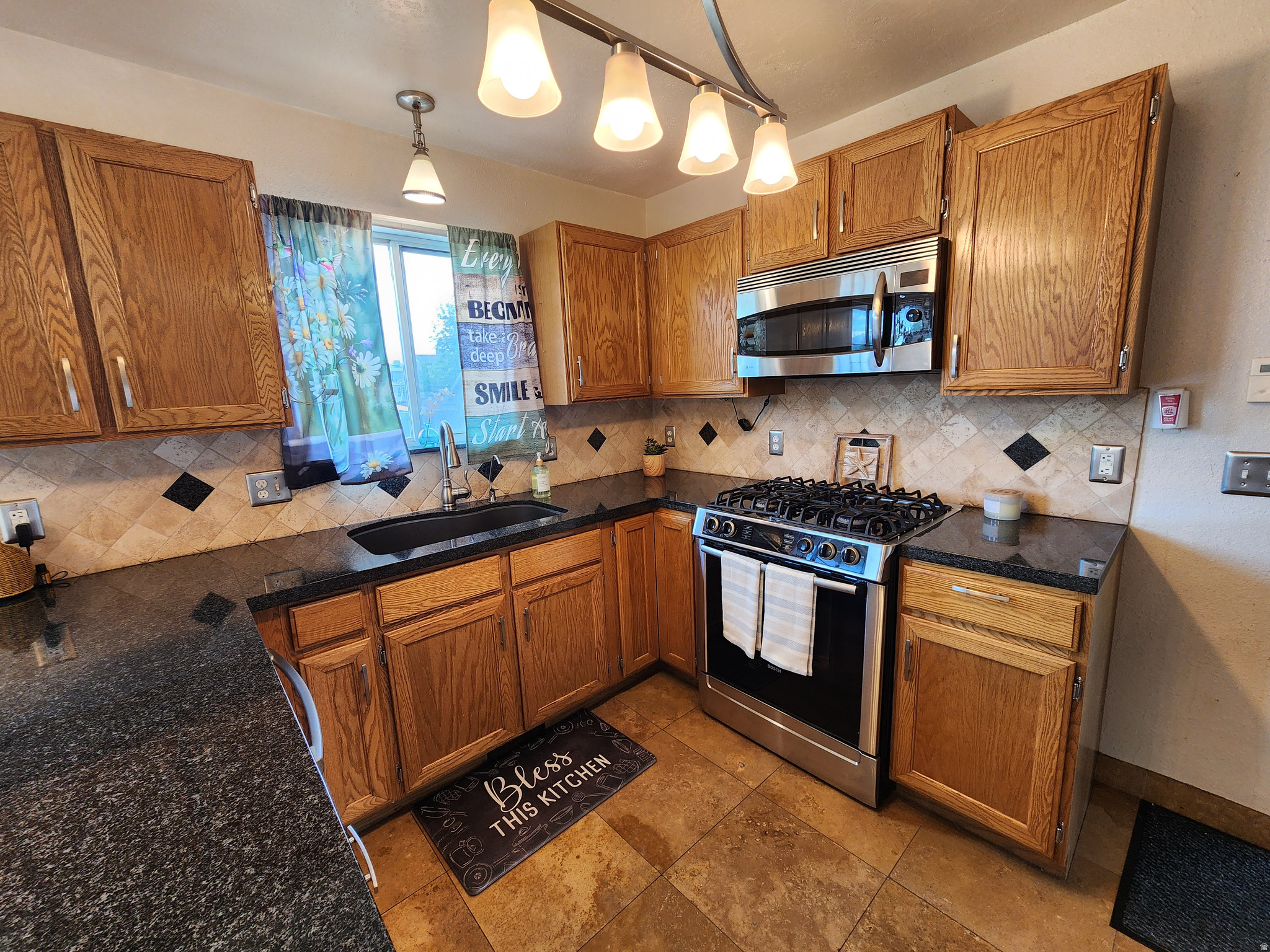 WALNUT HILLS - Residential