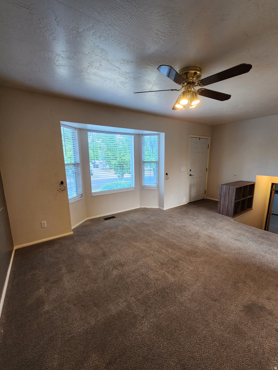 WALNUT HILLS - Residential
