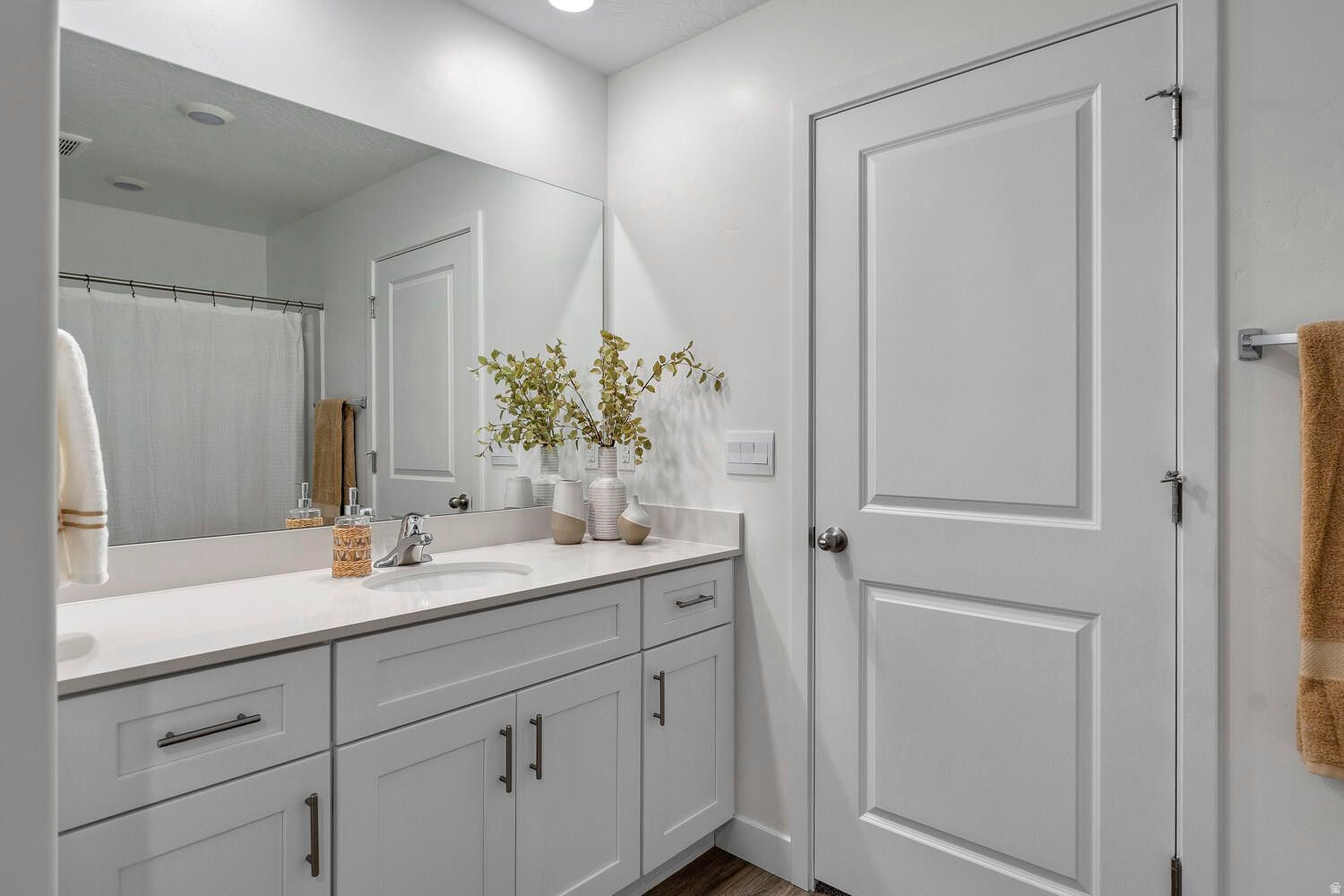 LONG VALLEY - Residential