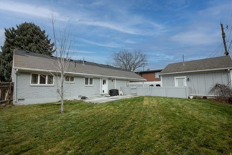 Tiny photo for 2118 E TERRA LINDA DR, Holladay, UT 84124 (MLS # 2124826)