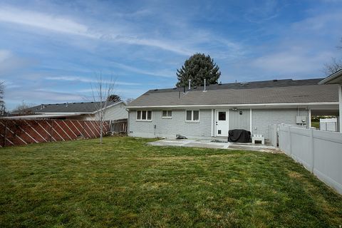 Tiny photo for 2118 E TERRA LINDA DR, Holladay, UT 84124 (MLS # 2124826)