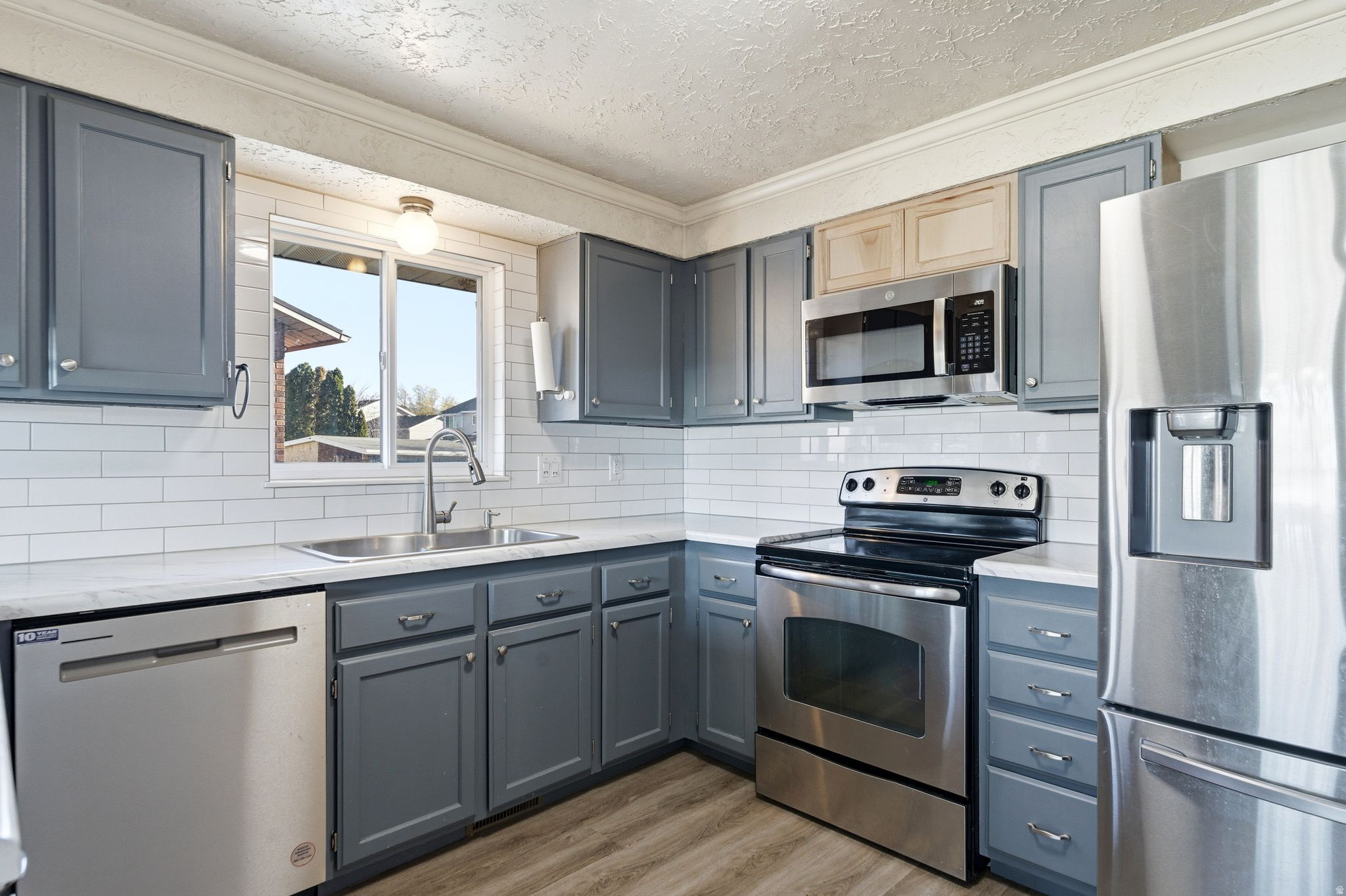 TOWN & COUNTRY ESTATES - Residential