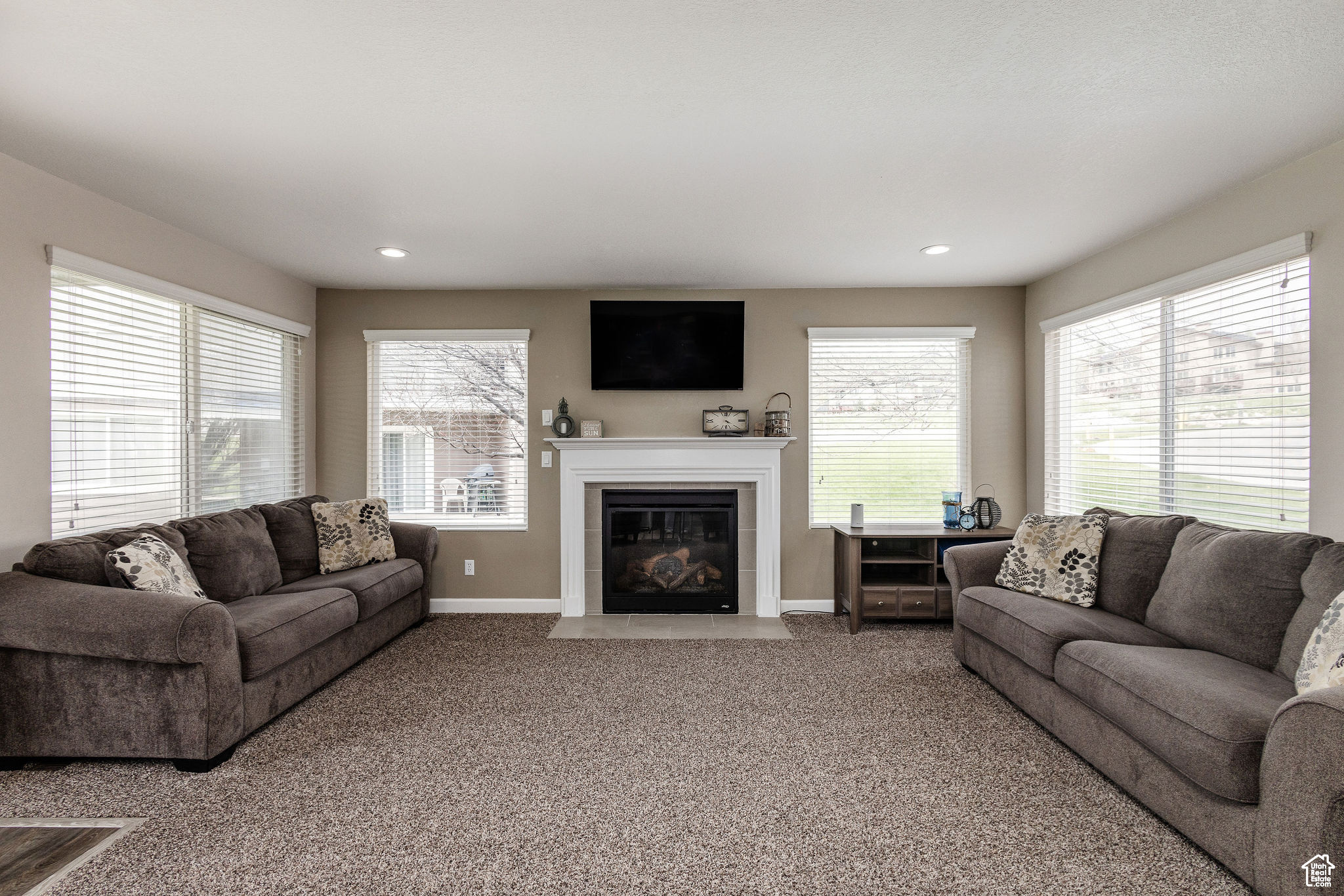 HARBOR VILLAGE - Residential