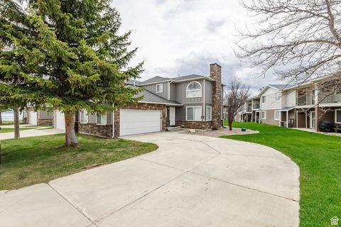 Townhouse For Sale - 917 N Harbor Village Dr #4<br/> Rich County, Garden City, UT 84028