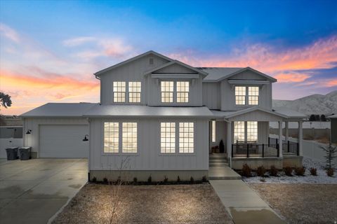 Photo of 1932 CHARLOTTE CT, Mapleton, UT 84664 (MLS # 2130599)