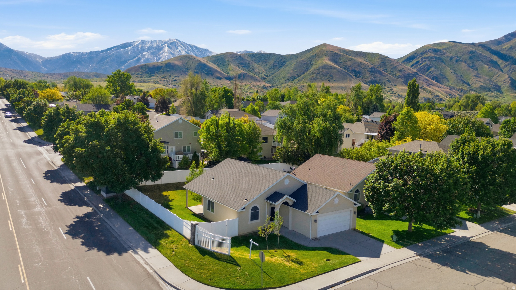 BROOKSIDE - Residential