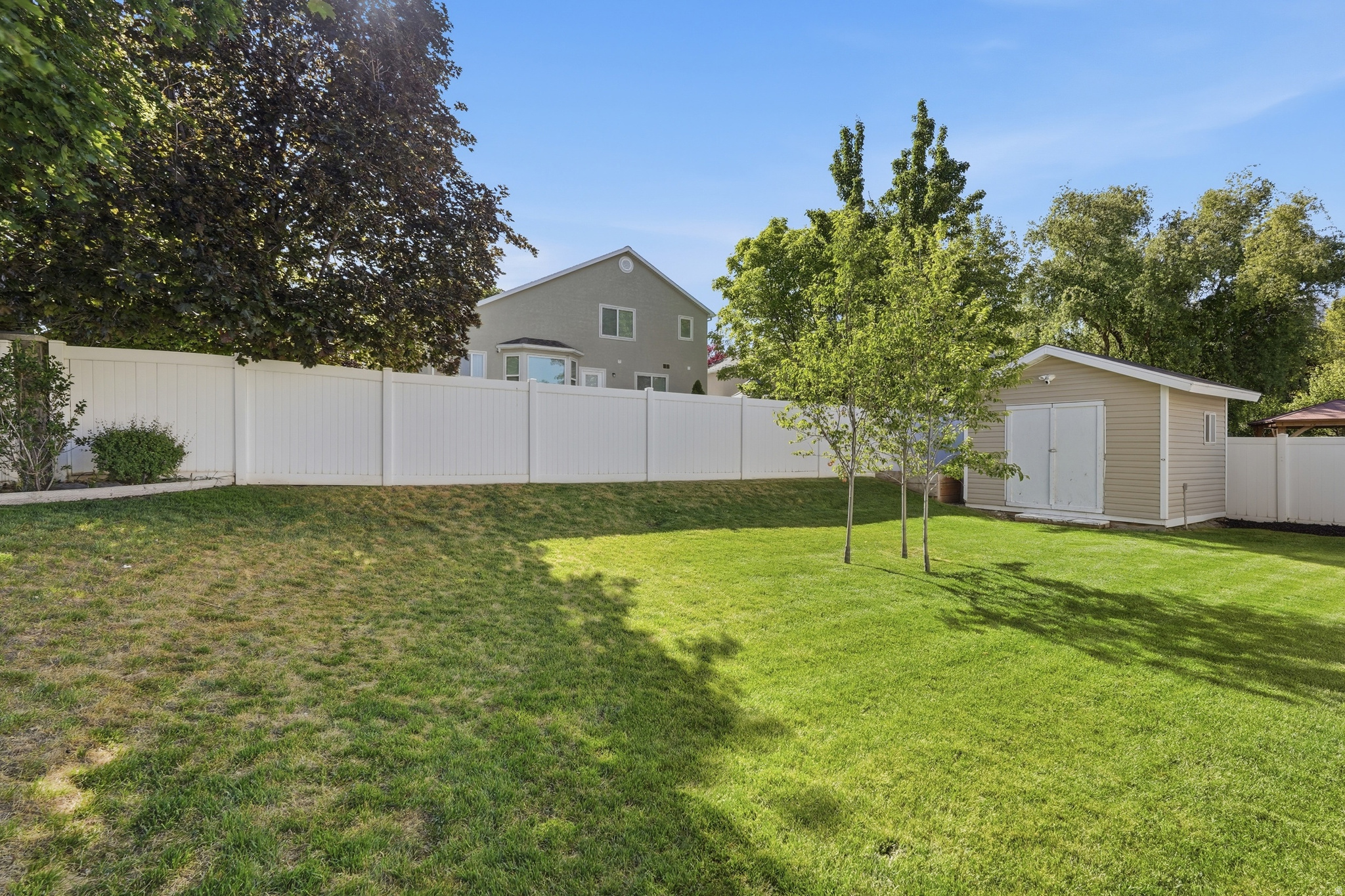BROOKSIDE - Residential
