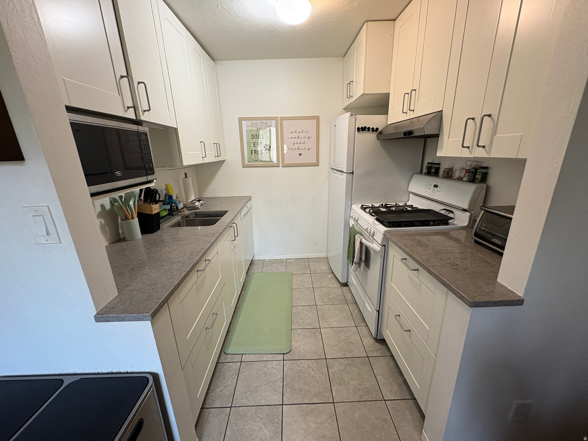 THE WILLOWS - Residential