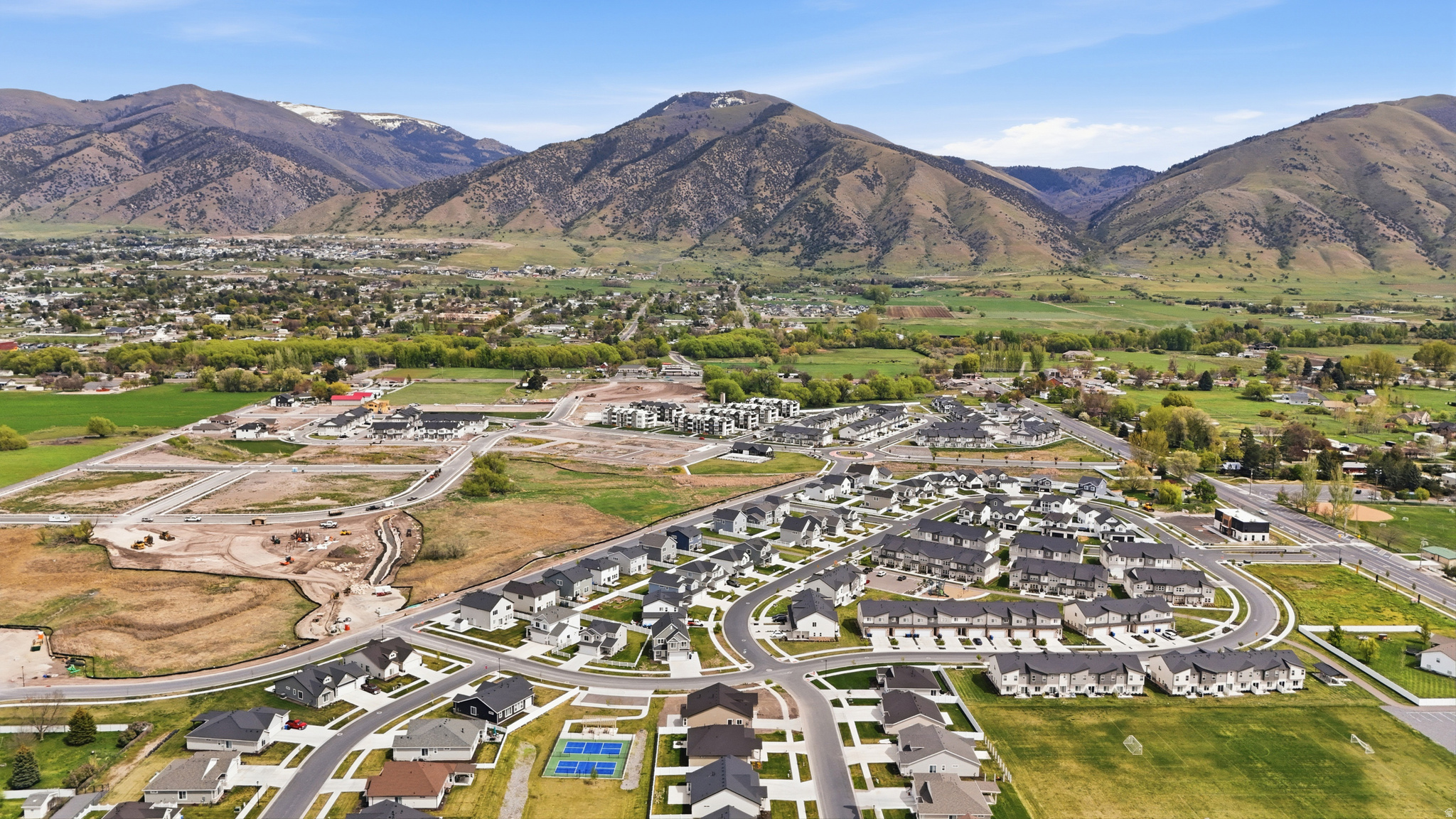 RIDGELINE PARK - Residential