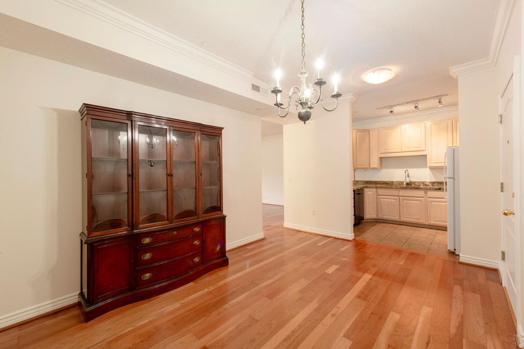 Photo of 838 E SOUTH TEMPLE St #208, Salt Lake City, UT 84102 (MLS # 2149936)