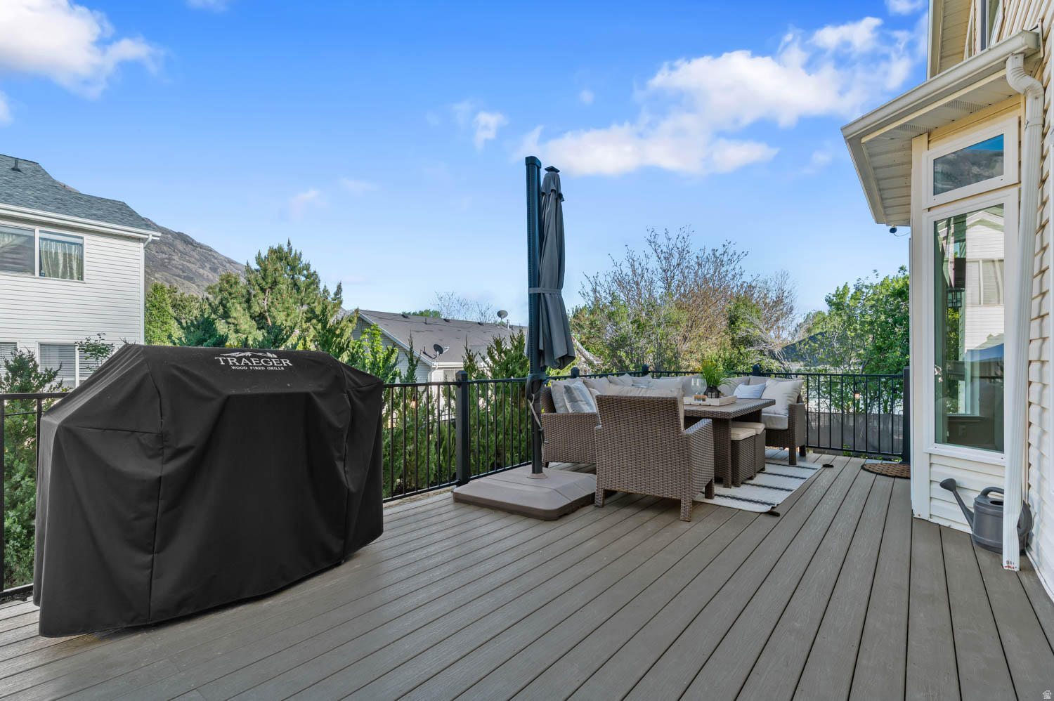 LAKEVIEW - Residential