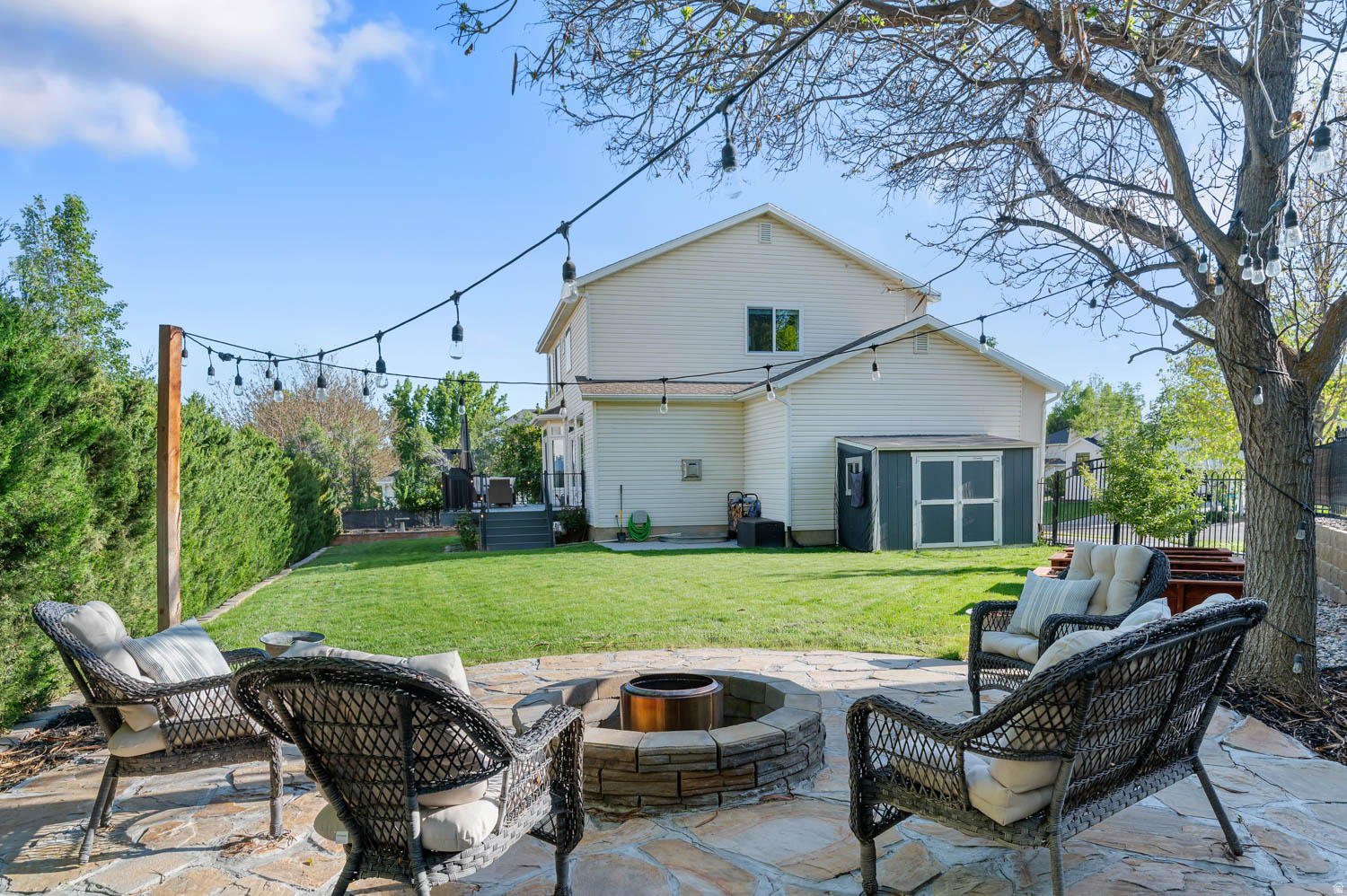 LAKEVIEW - Residential