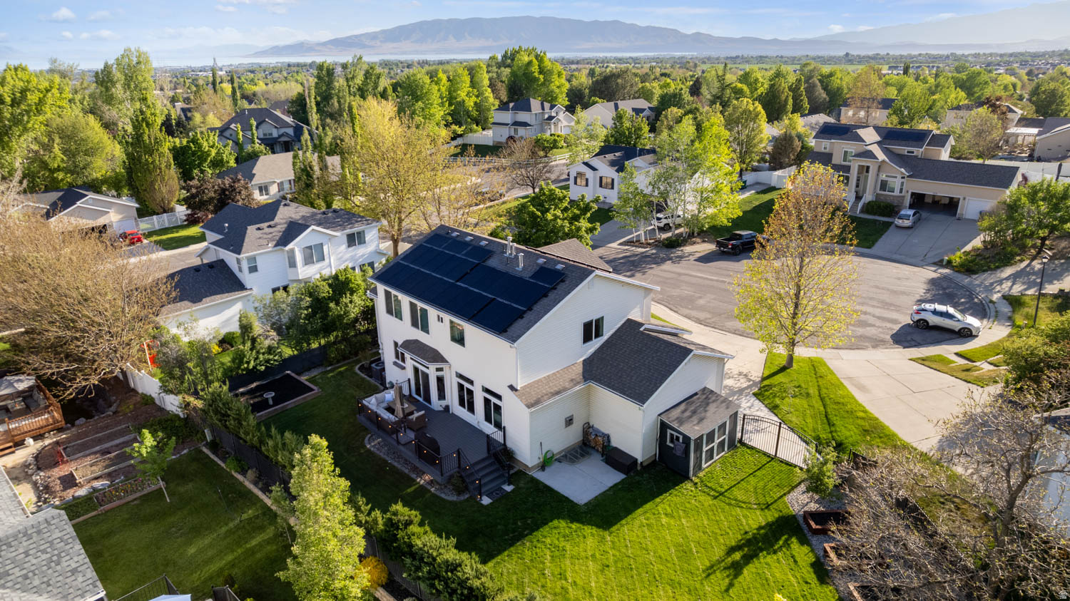 LAKEVIEW - Residential