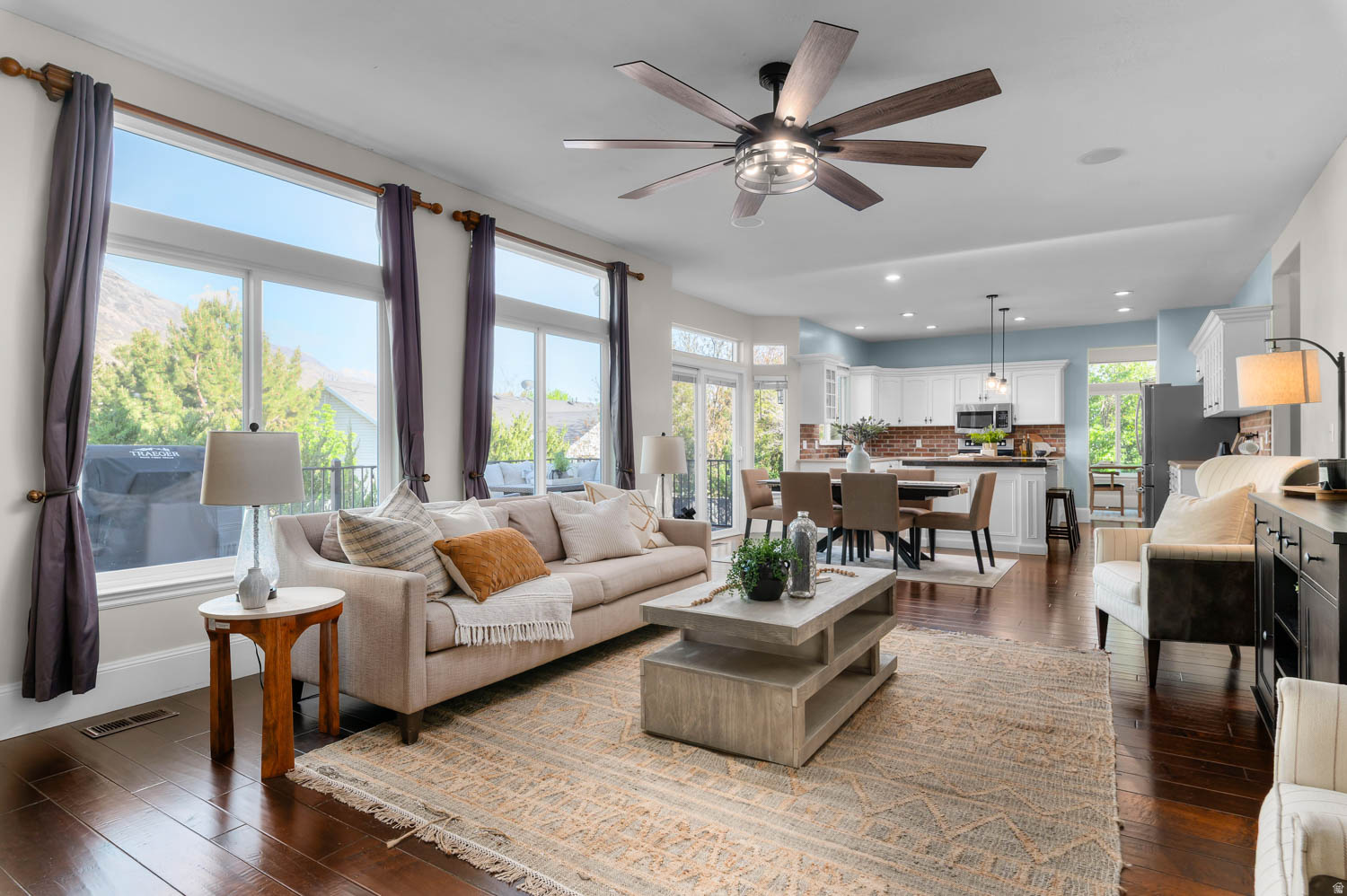 LAKEVIEW - Residential