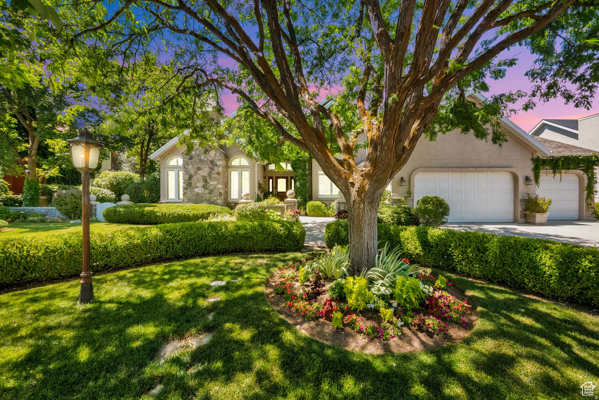 THE DOWNS - Residential