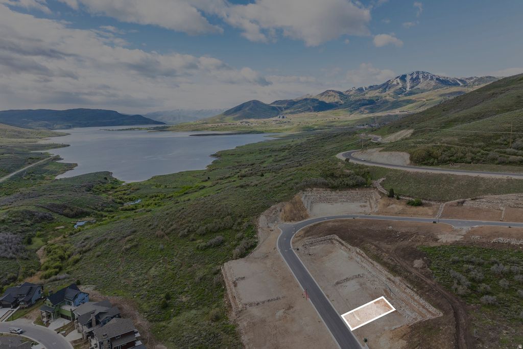 Photo of 372 W ASCENT DR #261, Hideout, UT 84036 (MLS # 2147102)