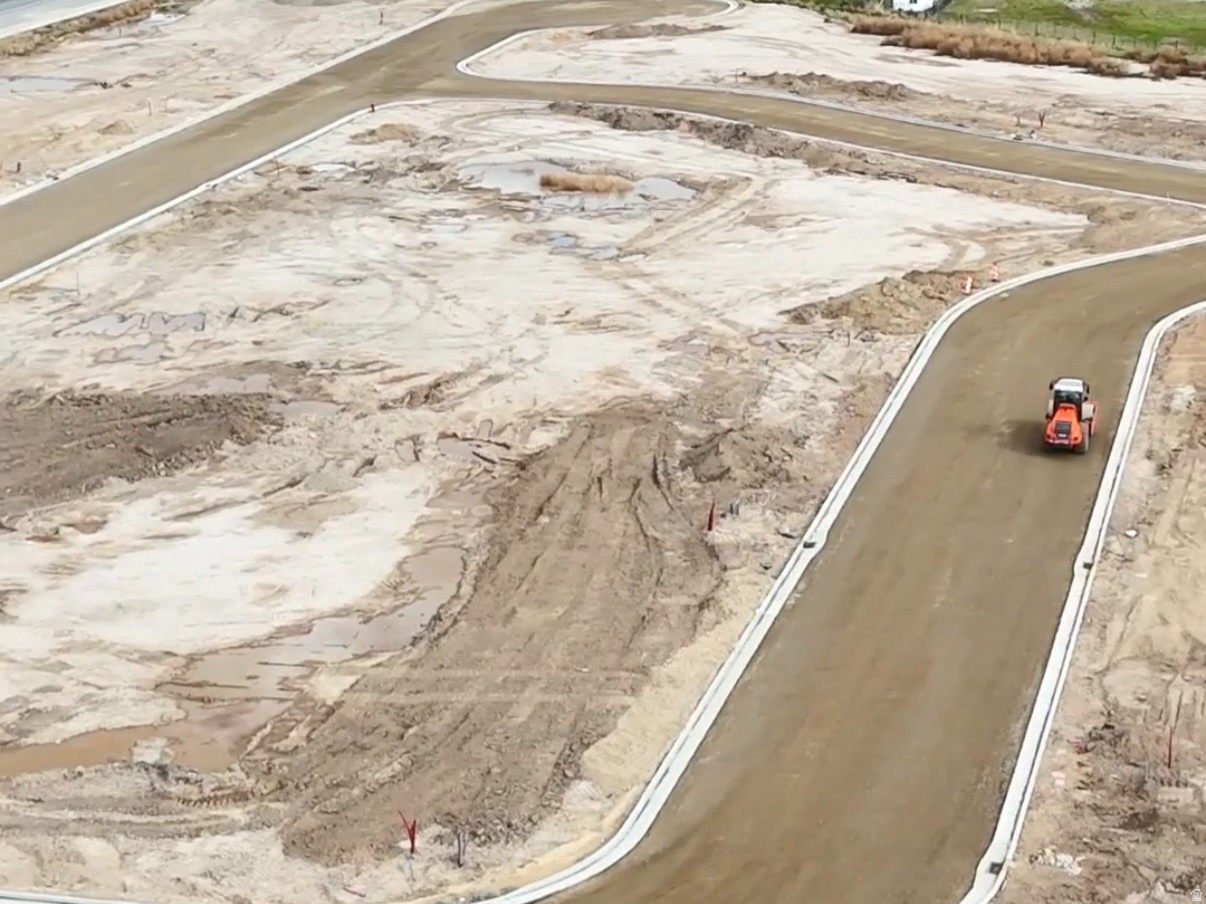 WINSTON PARK PHASE 2 - Land