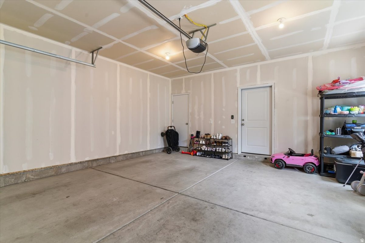 SALT POINT TOWNHOMES - Residential