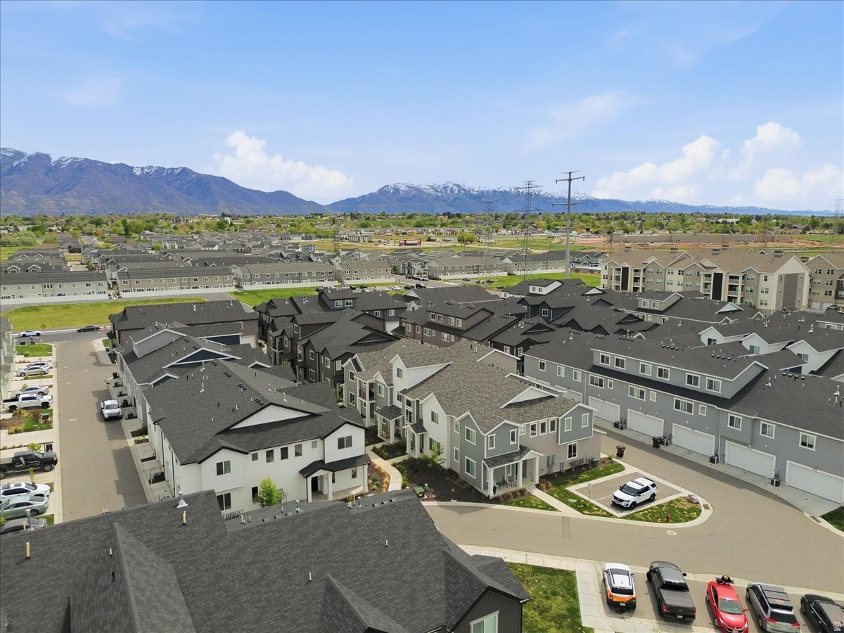 SALT POINT TOWNHOMES - Residential
