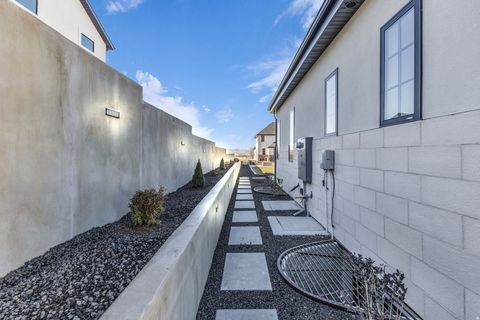 Tiny photo for 1298 S 1090 St E, Salem, UT 84653 (MLS # 2150018)