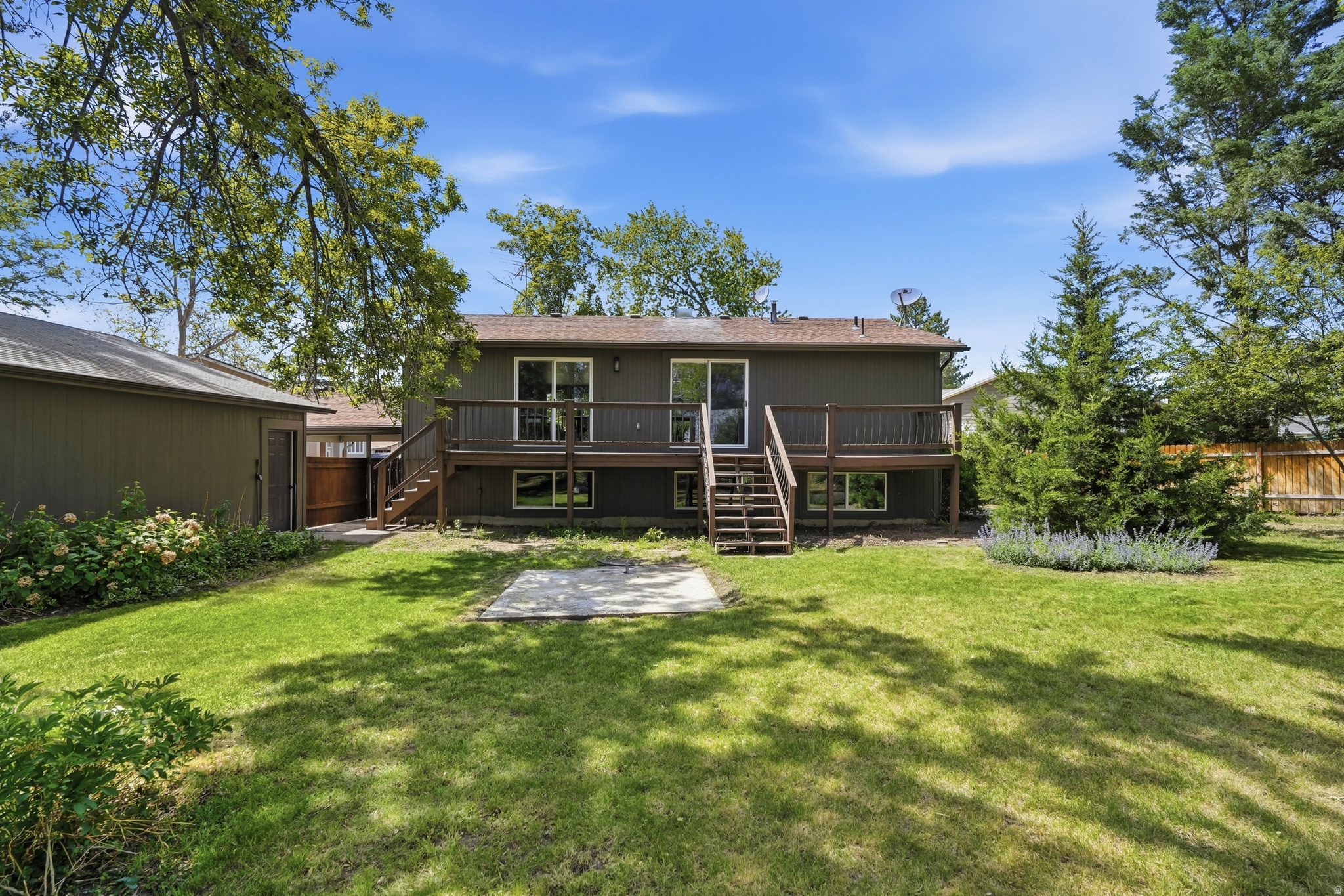 PEBBLE GLEN #4 - Residential