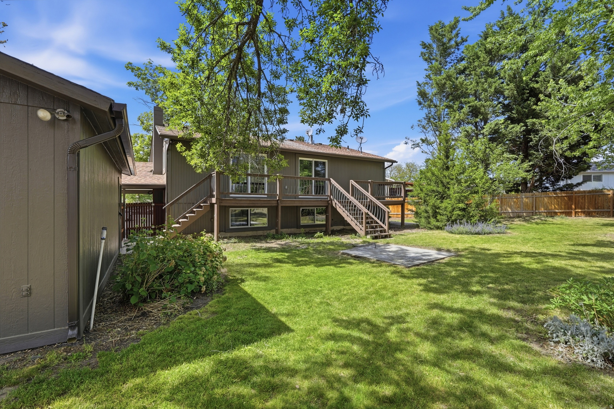 PEBBLE GLEN #4 - Residential