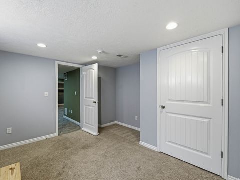Tiny photo for 926 S GREENWOOD TERRACE Ter E, Salt Lake City, UT 84105 (MLS # 2148738)