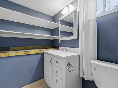 Tiny photo for 926 S GREENWOOD TERRACE Ter E, Salt Lake City, UT 84105 (MLS # 2148738)