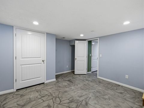 Tiny photo for 926 S GREENWOOD TERRACE Ter E, Salt Lake City, UT 84105 (MLS # 2148738)