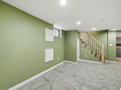 Tiny photo for 926 S GREENWOOD TERRACE Ter E, Salt Lake City, UT 84105 (MLS # 2148738)