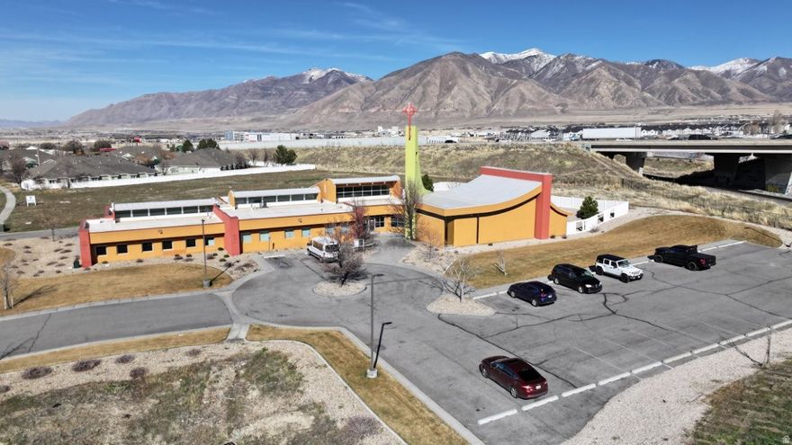 The Tooele special use building is 11,400 sq. ft. and sits on 3 acres total, with 1.05 acres unused, excess land. The current zoning is P-Overlake Planned District which designates this land for multiple uses, including residential. Suitable uses include non-profit organizations, community centers, schools, medical users, daycares, utility companies and has a wide range of special uses. The current tenant, RISE, supports the community with adult education and activities, employment services, youth programs, foster care services, residential services and supported living.
