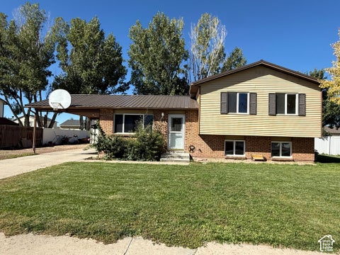 Photo of 1216 S BIRCH AVE, Roosevelt, UT 84066 (MLS # 2189098)